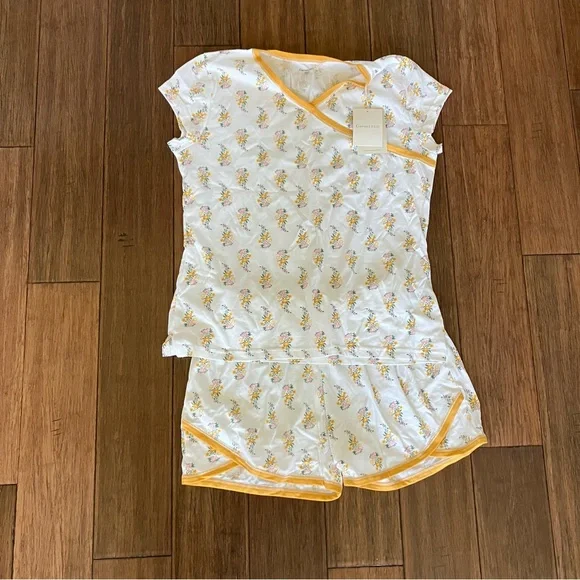 Garnet Hill Woman’s Pajama Set Size Small NWT - Picture 1 of 9